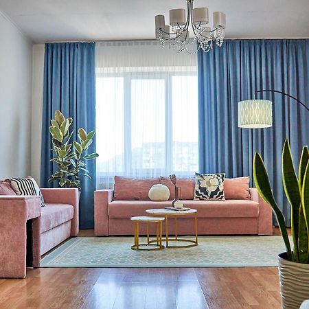 Wonderful Panoramic View Apartment Mukacheve Bagian luar foto