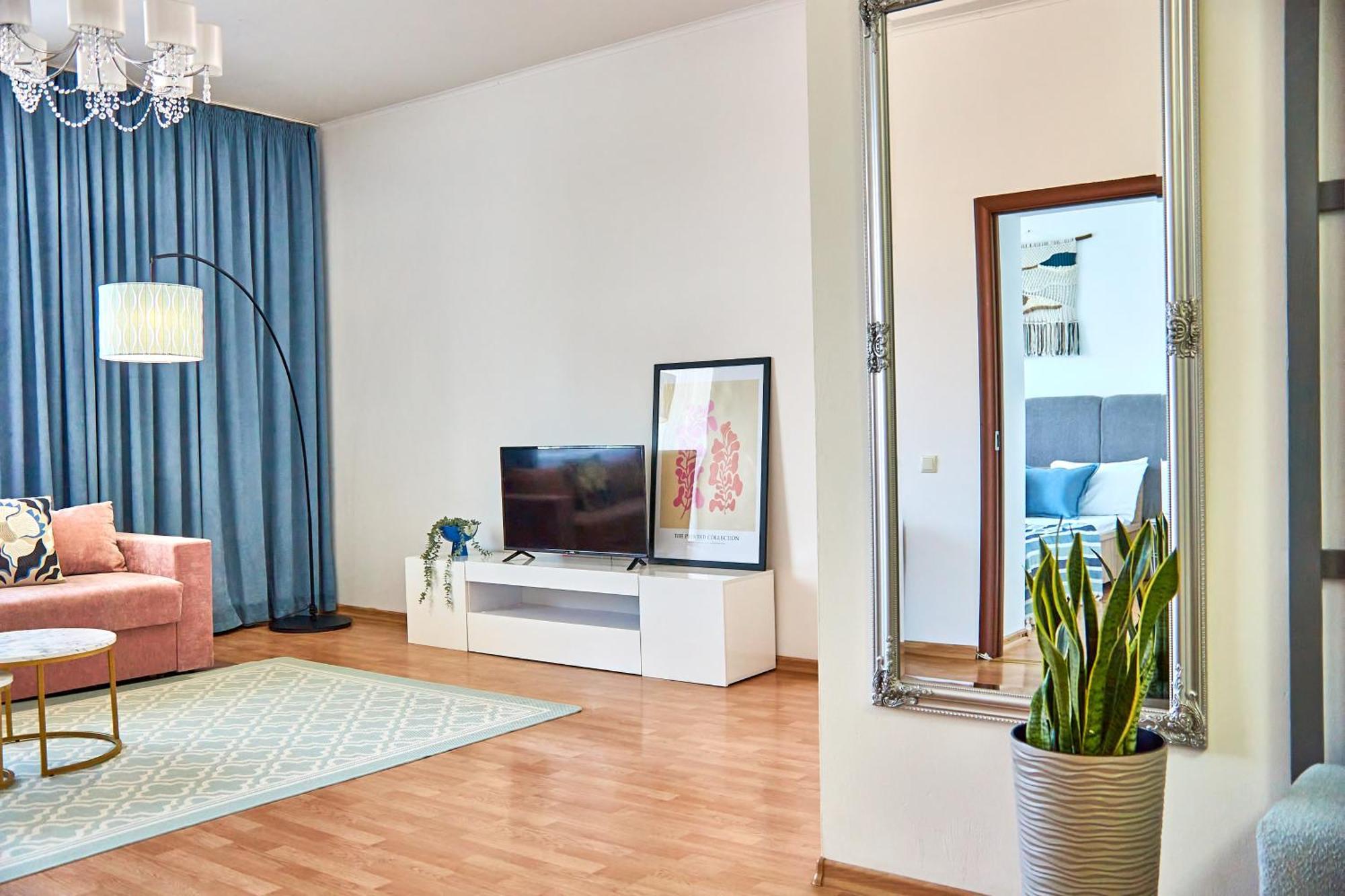 Wonderful Panoramic View Apartment Mukacheve Bagian luar foto