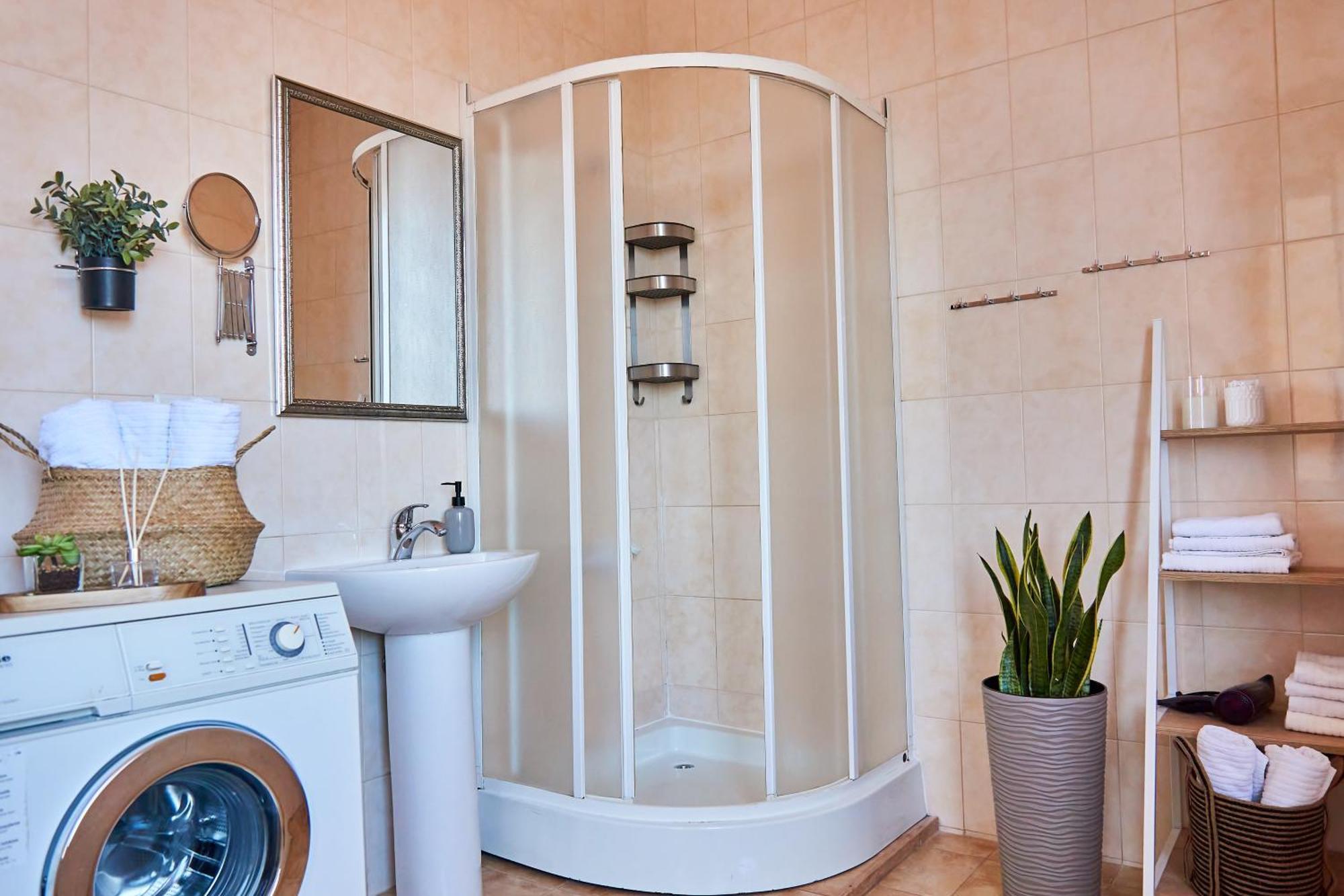 Wonderful Panoramic View Apartment Mukacheve Bagian luar foto
